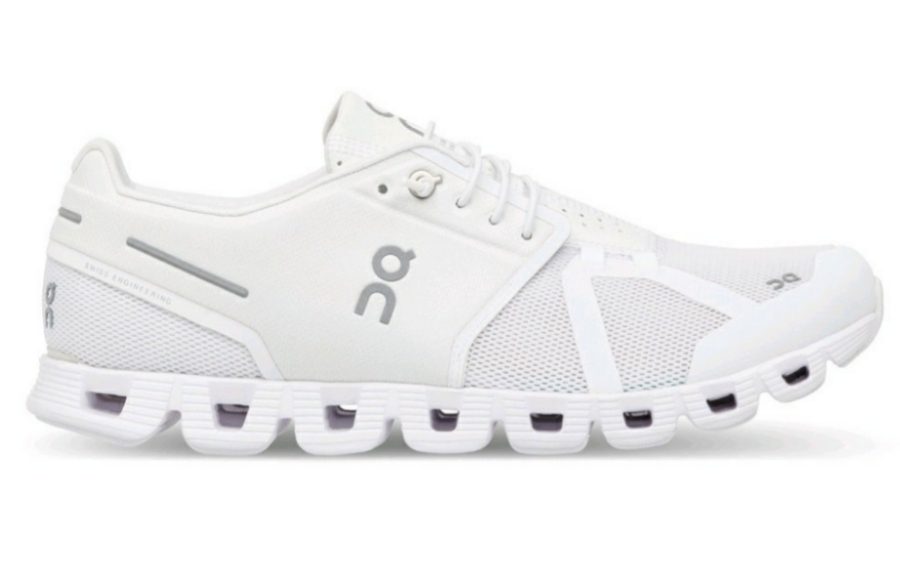 Onランニングシューズ　Cloud AllWhite